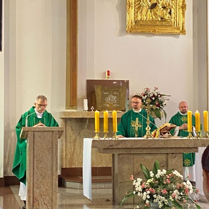 Przyjęcie posługi proboszcza w obecności Ks. Dziekana Kazimierza Graboś