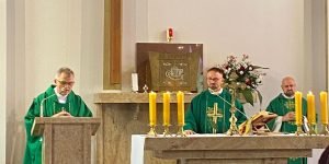 Przyjęcie posługi proboszcza w obecności Ks. Dziekana Kazimierza Graboś